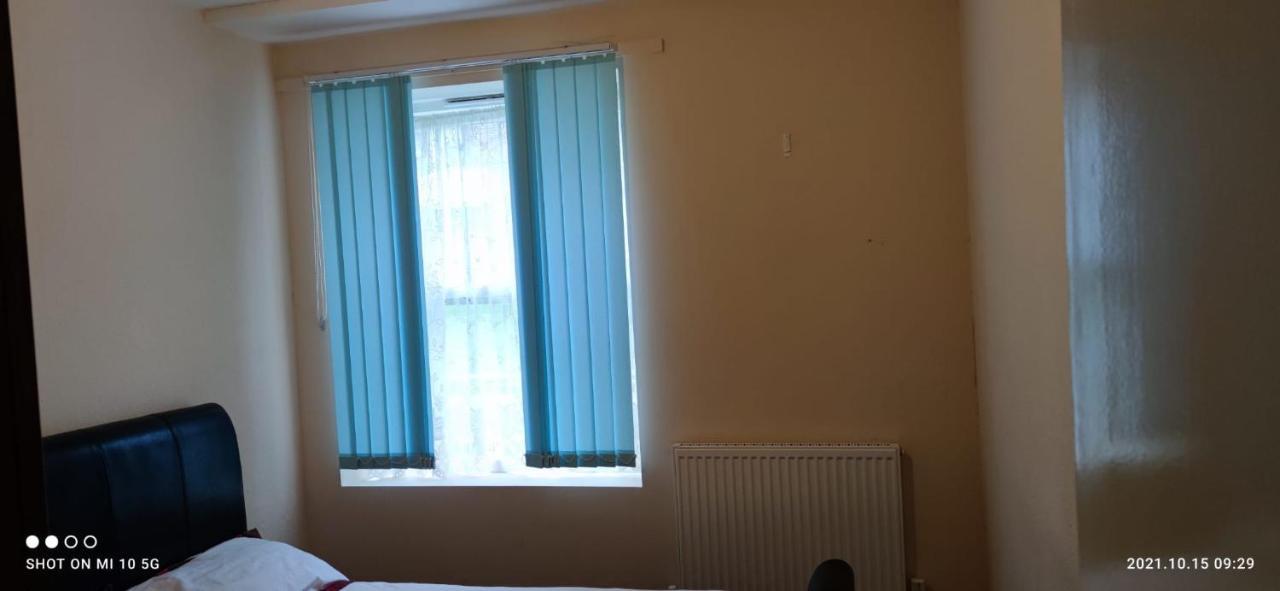 Nice Double Bedroom At Streatham Place Londra Exterior foto